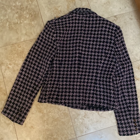 Grace Diane Lewis 2 pc. Suit. Black and Pink. Size 8 - Picture 5 of 8